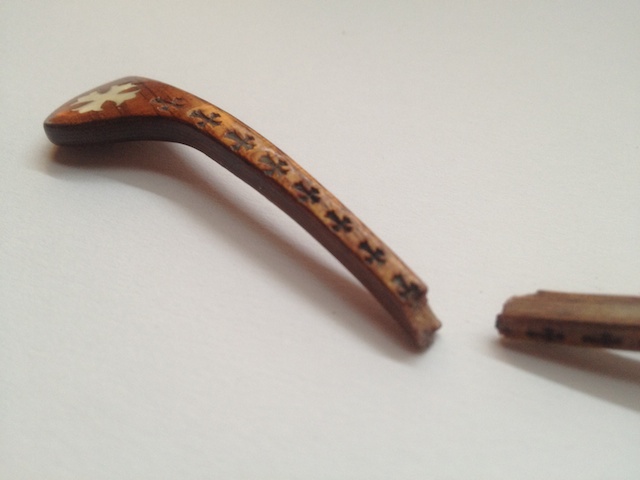 Abgebrochenes Stück