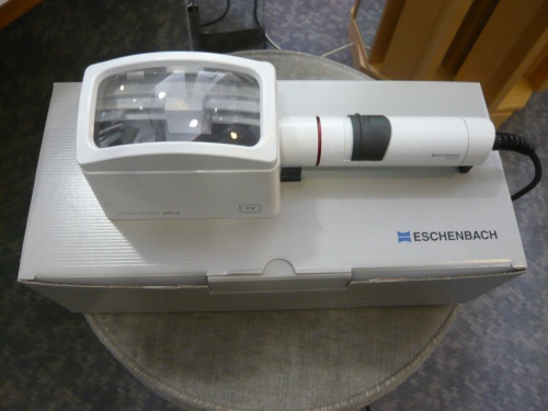 elektronische Lupe Eschenbach.jpg