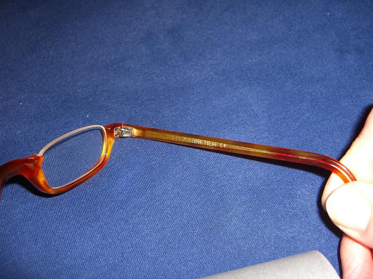 Brillenfassung 2.JPG